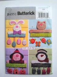 4951 SEASONAL BUNNY, CAT, WITCH, SNOWMAN DECORATIONS PATTERN